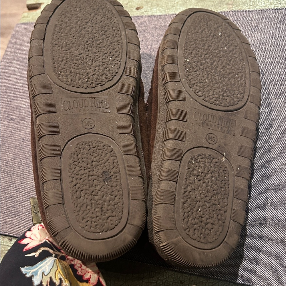 Cloud Nine Sheepskin Brown Suede Moccasin Slippers | Men’s Size 9 - Picture 5 of 7